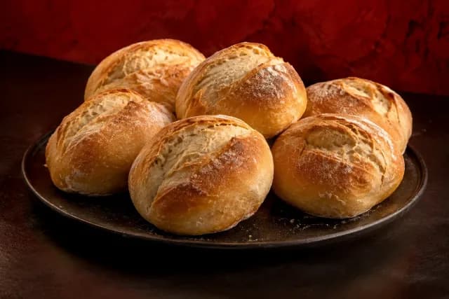Illustratives Produktfoto: 6 Brötchen Natur