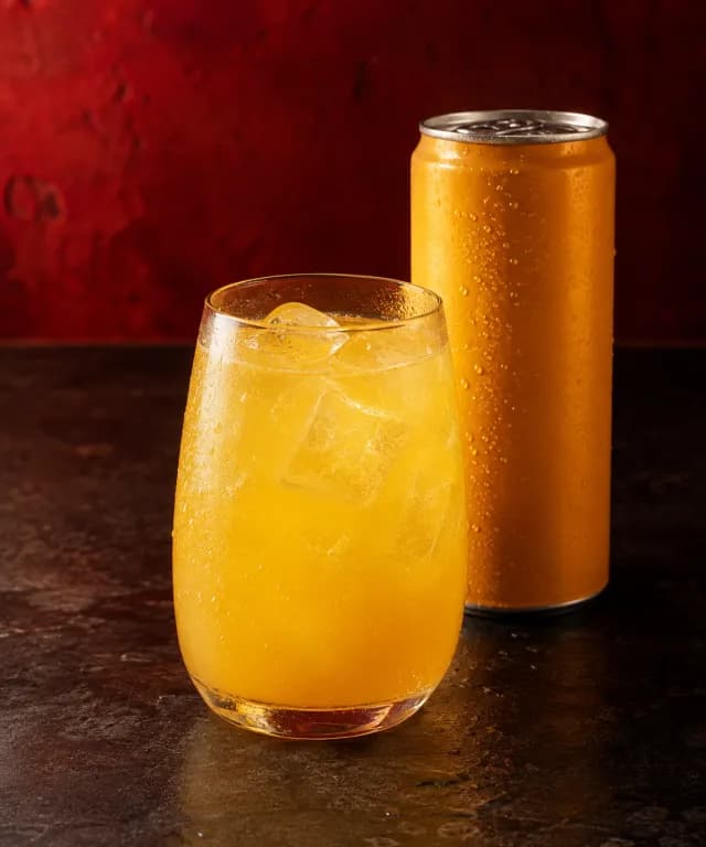 Illustratives Produktfoto: Orangina