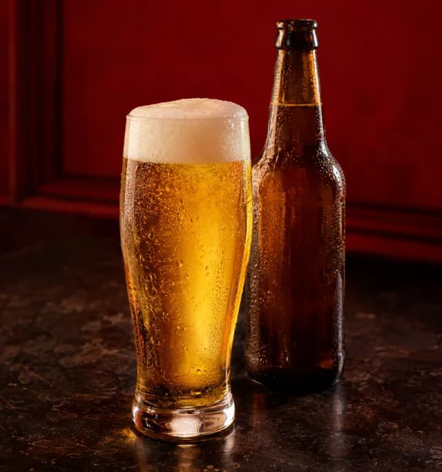 Illustratives Produktfoto: Bier Spaten Hell 0,5L